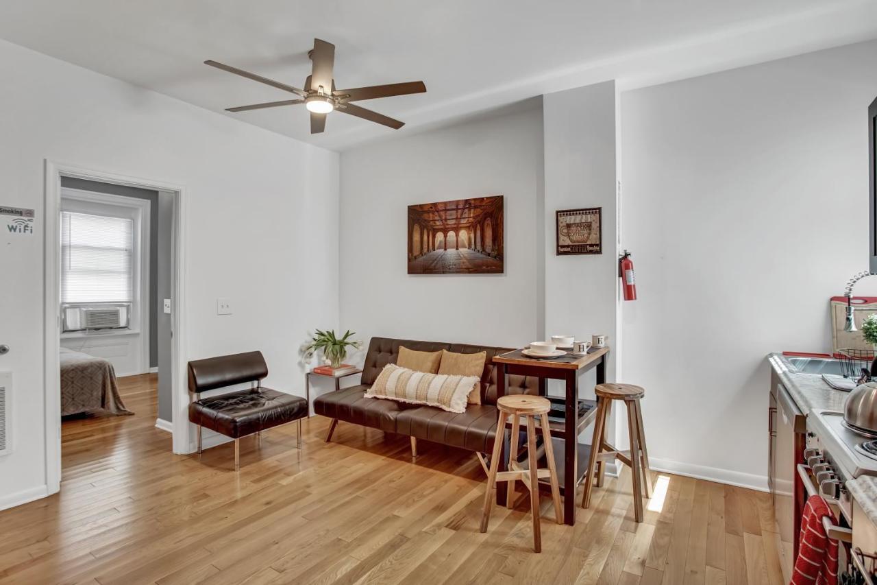 Apartment Modern Contemporary-style 2bd Apt By Act