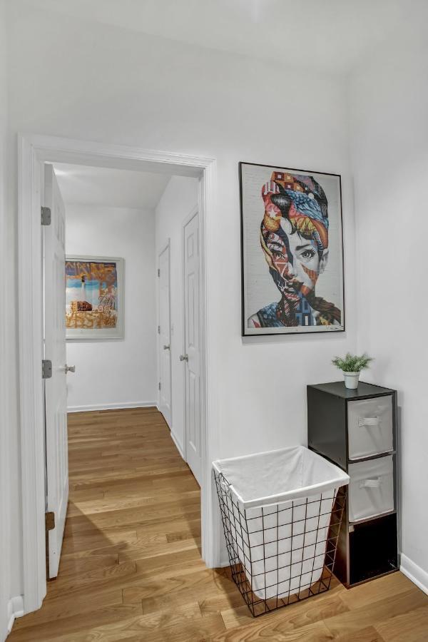 Apartment Modern Contemporary-style 2bd Apt By Act